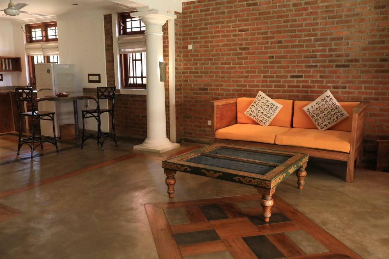 Villa Araliya Negombo Exterior photo