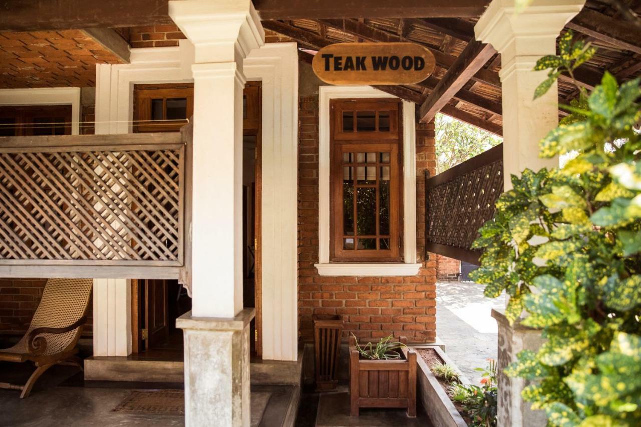 Villa Araliya Negombo Exterior photo